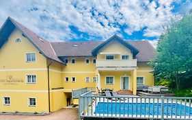 Velden Pool Appartement